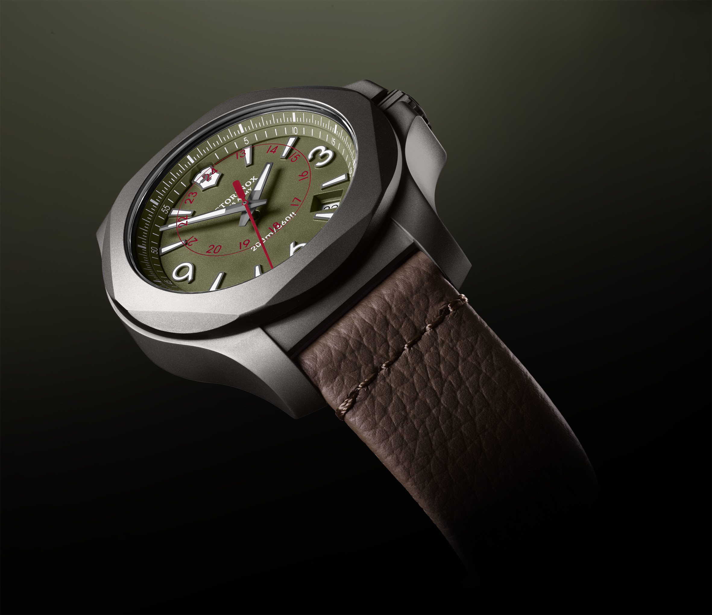 Victorinox Swiss Army: INOX Titanium, ahora con malla de cuero