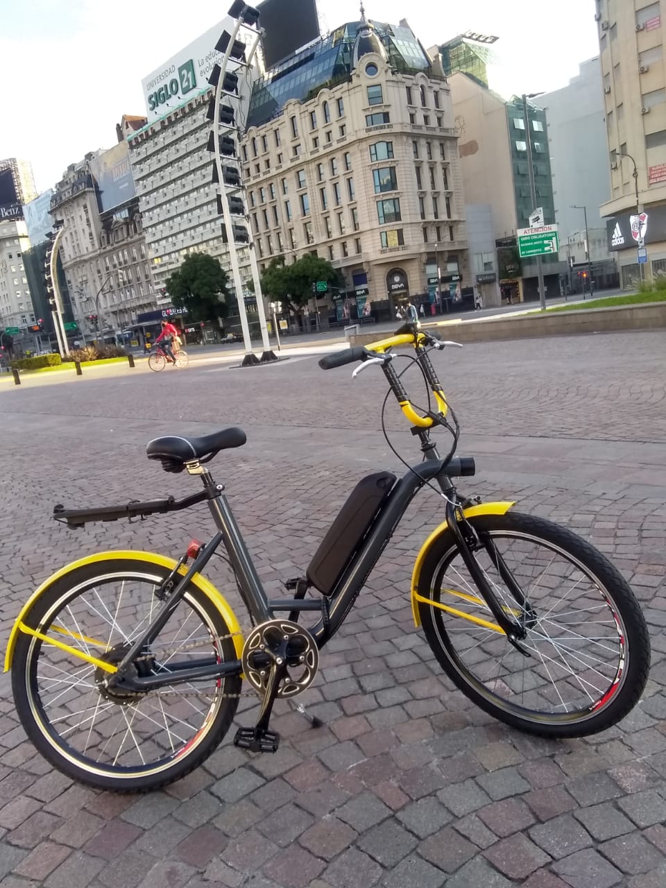 Bicicletas eléctricas al servicio de los repartidores