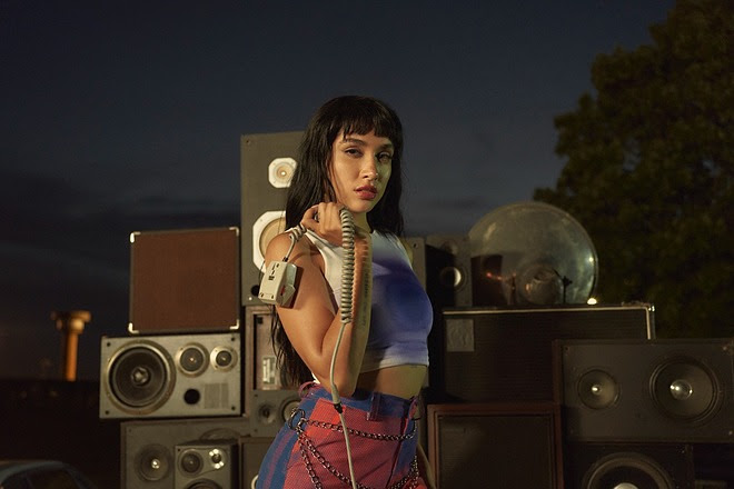 MARÍA BECERRA  PRESENTA SU NUEVO TEMA “DESAFIANDO EL DESTINO”