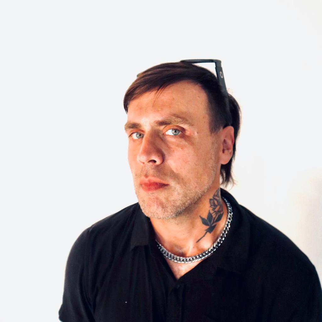 Robbie Finkel: «Hay que empezar a tratar de recuperar la palabra artista».