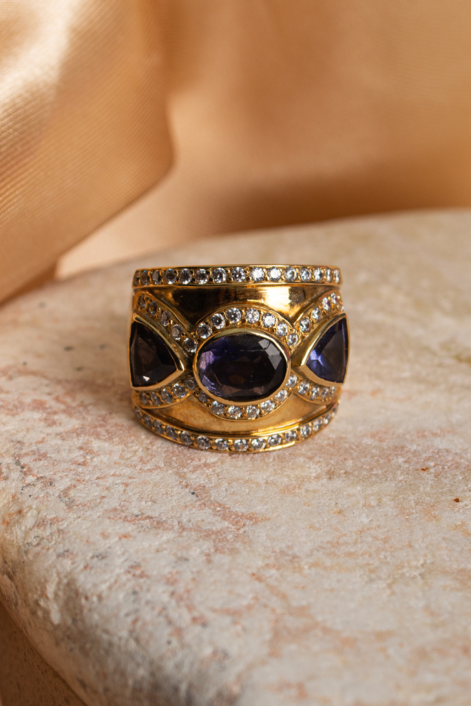 Energía, belleza y misticismo: Usar joyas es atractivo y seductor