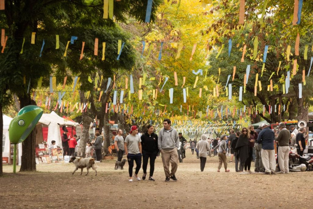 Donde los sueños vuelan y los motores rugen: Clásica  Retro en Polvaredas